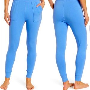 NWT Nike Yoga 7/8 joggers size M